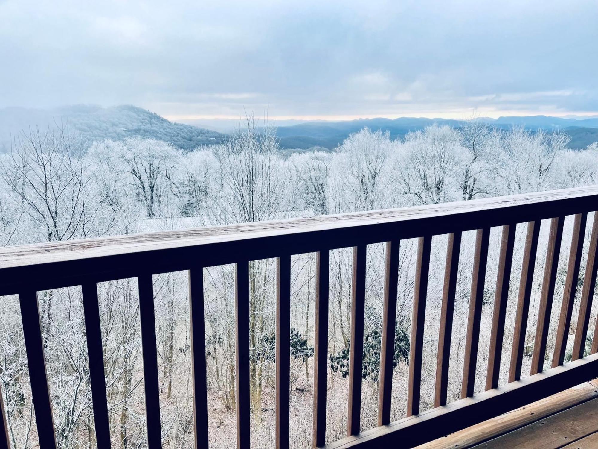 Bucket List Views Sugar Mountain Private Condo - 2Bed, 2Bath, Sleeps 6, Panoramic Views Of Mountains From Large Deck, Short Drive To Shopping, Restaurants, Cafes & Banner Elk Town Exterior foto